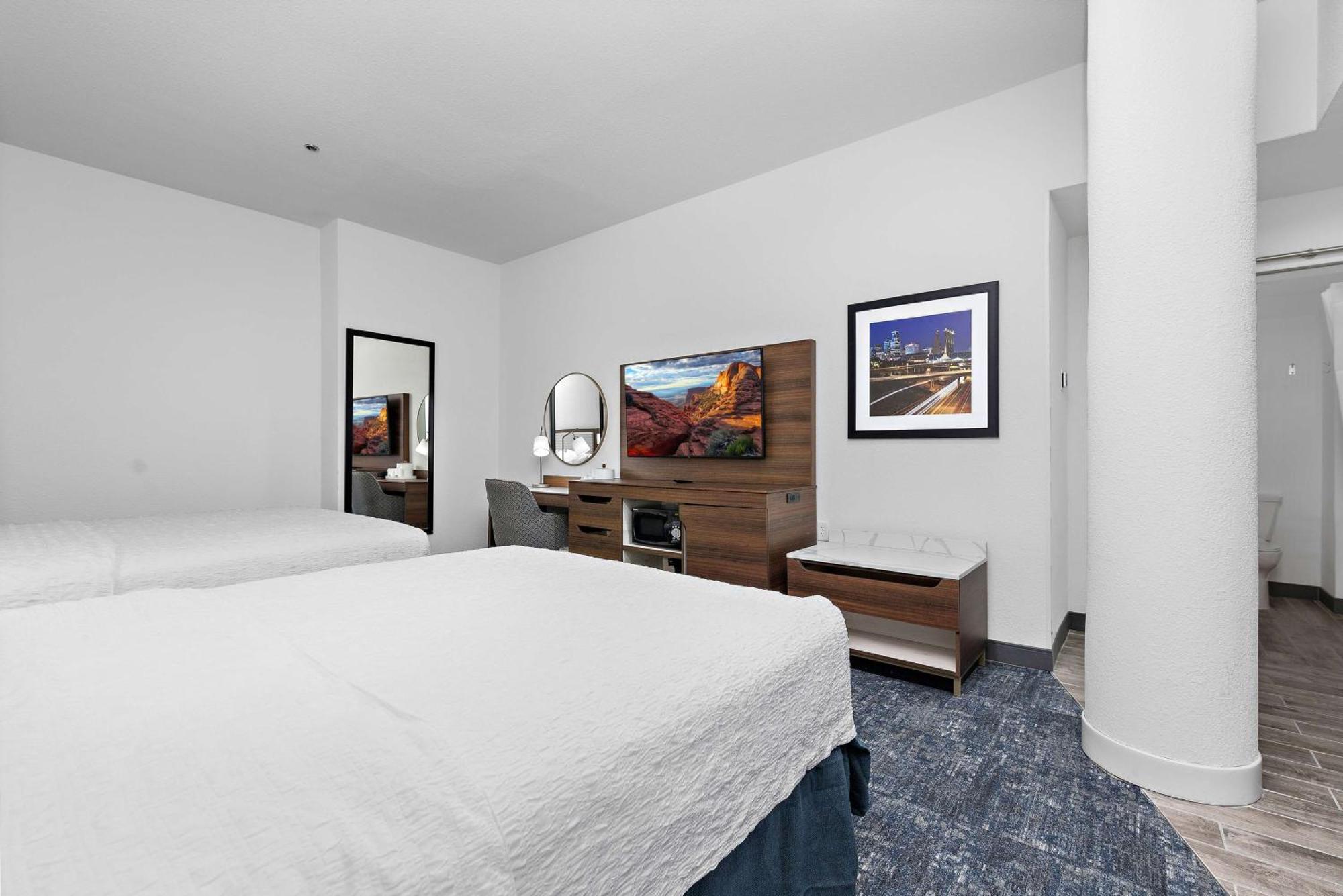 Hampton Kansas - Downtown Financial District 3*