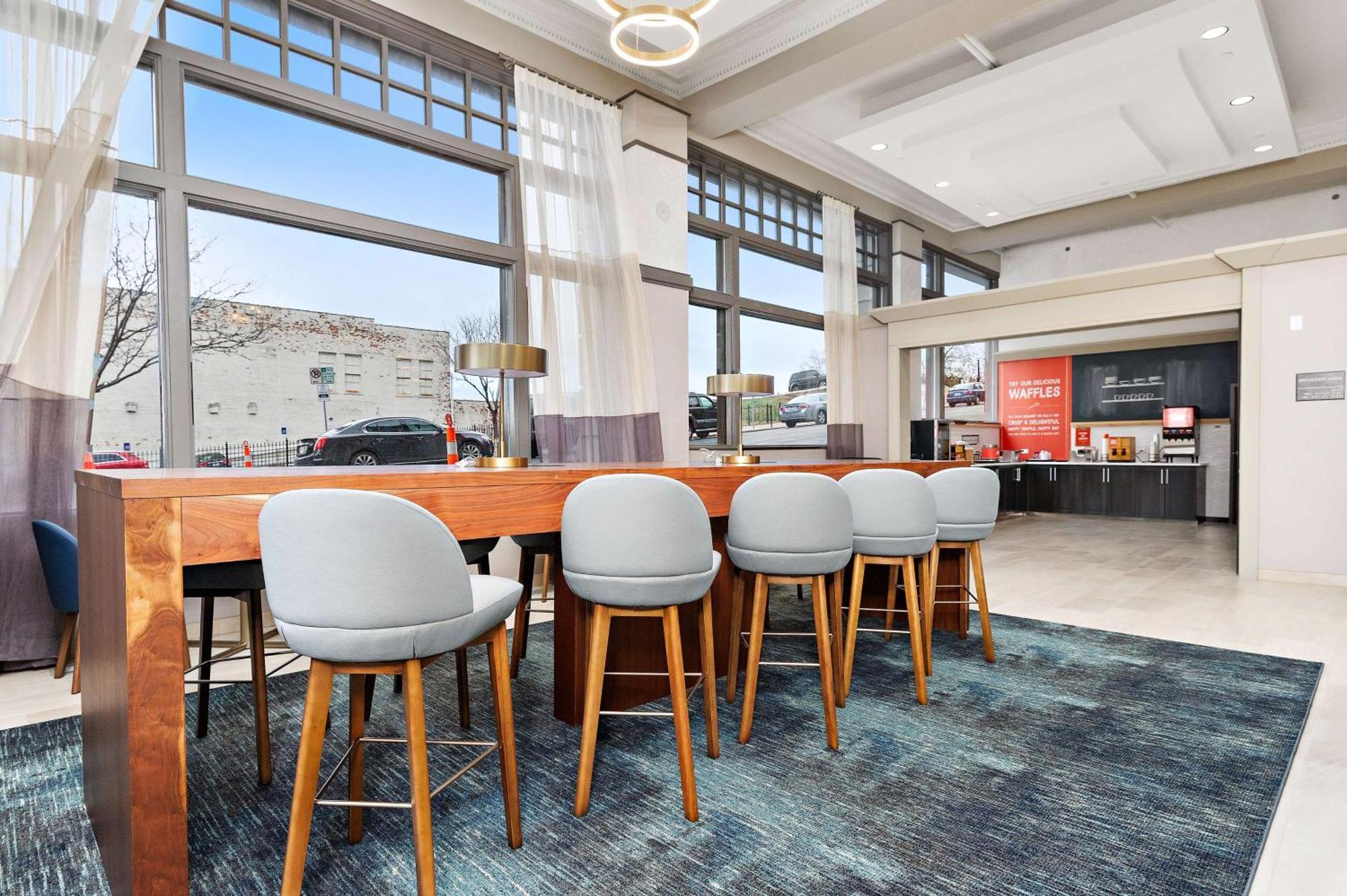 Hotel Hampton Kansas - Downtown Financial District 3*