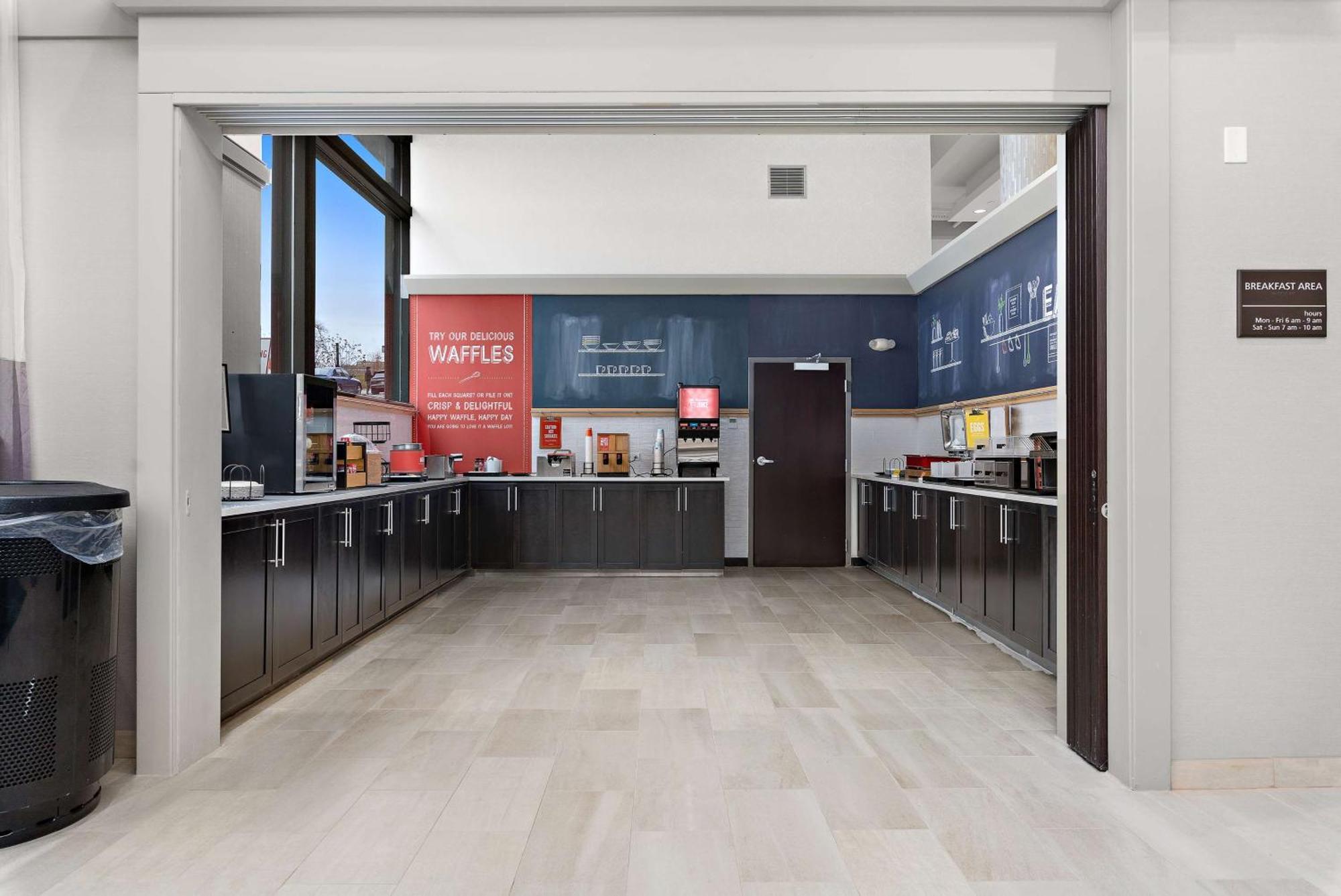 Hampton Kansas - Downtown Financial District Kansas City