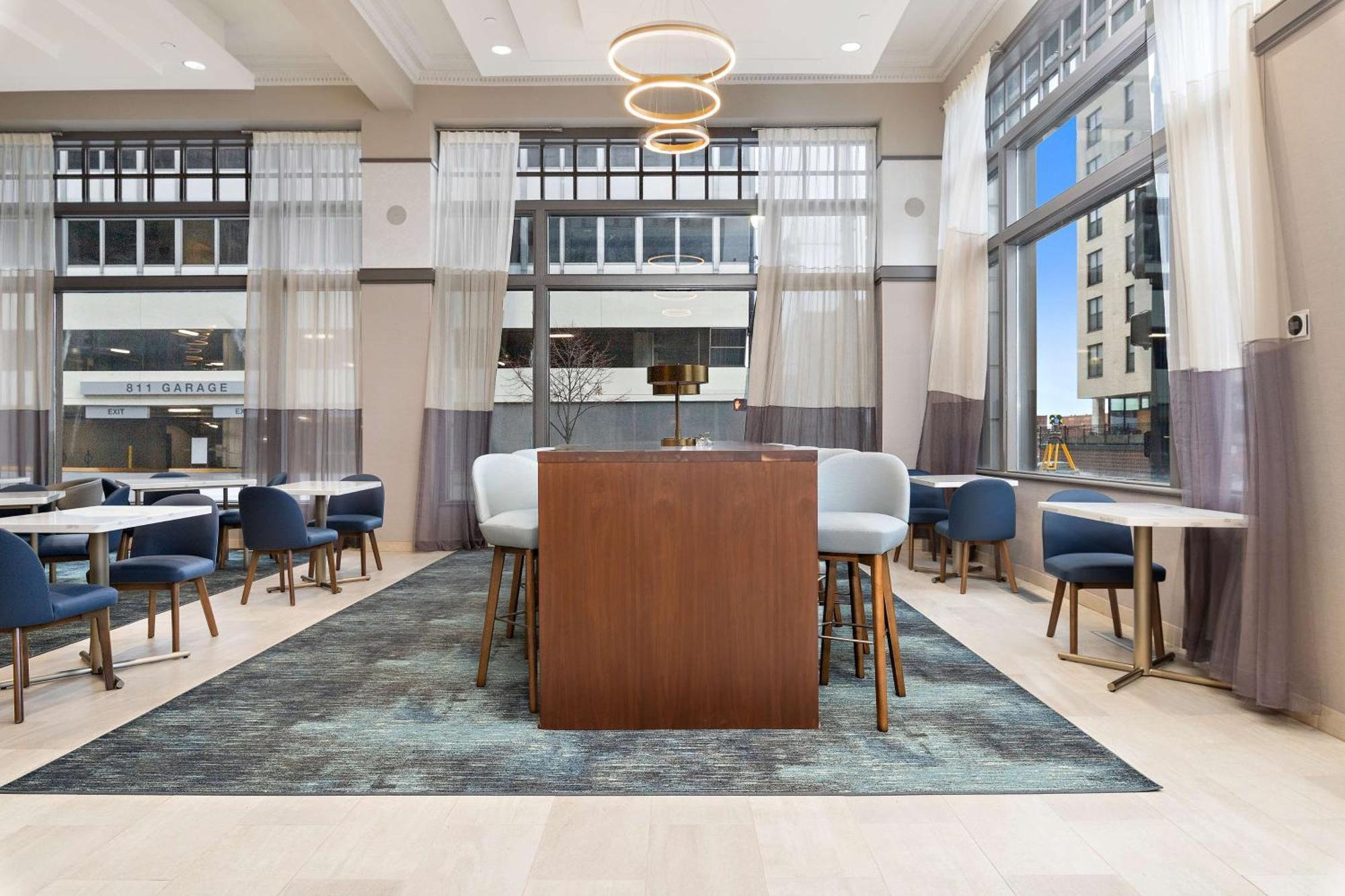 Hotel Hampton Kansas - Downtown Financial District 3*